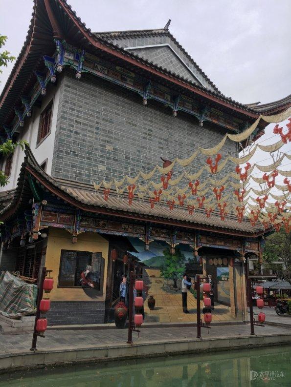 重庆12秒不雅视频案当事人雷政富已出狱 被判13年曾减刑